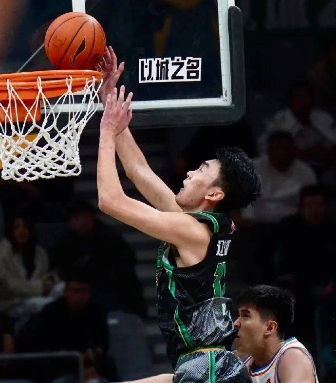 辽宁队冲击季后赛，核心球员状态神勇